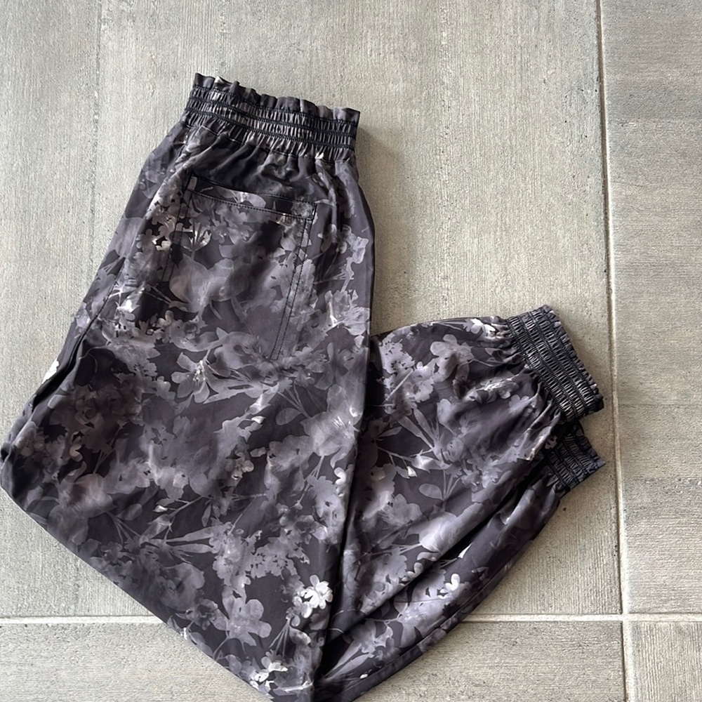 Athleta, Savannah joggers, size 2P
